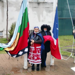 Imagen Facilitadoras interculturales izaron bandera mapuche